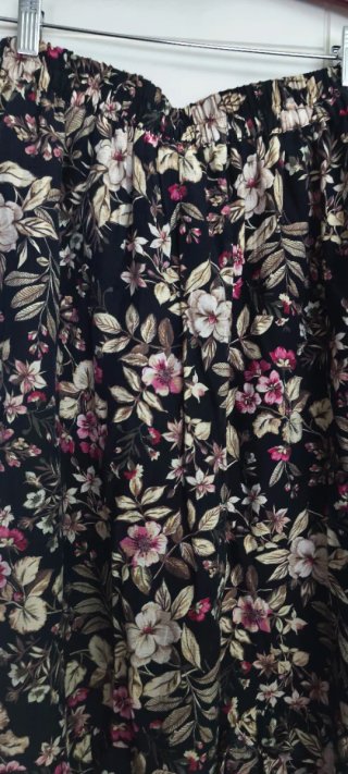 Falda larga estampada floral