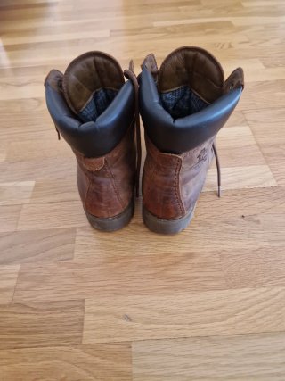 Botas de cuero marrones