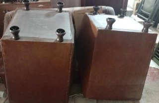 Sofá Cama Vintage y Sillones Marrones