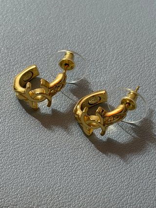 Pendientes Chanel Oro 18k CC