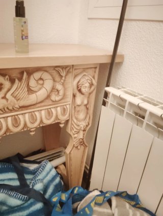 Mesa de entrada artesanal de madera