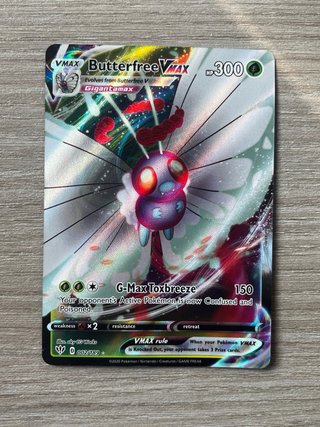 Carte Pokémon Butterfree VMAX e Reshiram V