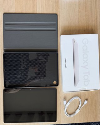 Samsung Galaxy Tab A9+ con funda