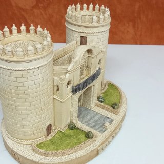 Maqueta Puerta de Palma de Badajoz . Leer