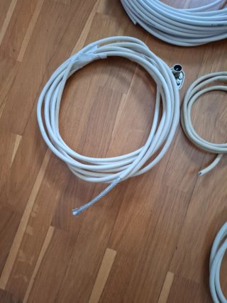 Cables de antena y telefonía varios