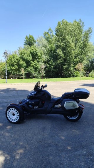 Can-Am Ryker Rally 900