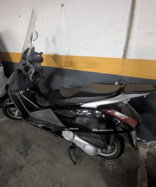 Honda 125 Scooter Negra