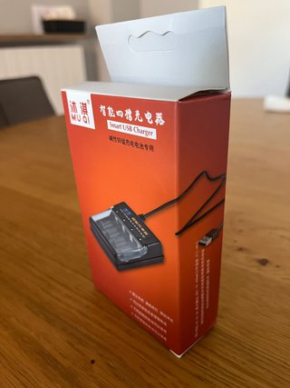 Cargador baterías USB tipo AA (1,5V) y AAA (1,2V)