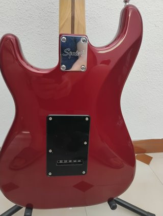 Fender Squier Stratocaster Candy Apple Red