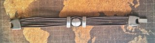 Pulsera Cuero y Zamak Artesanal