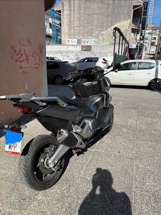 Honda forza 750