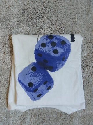 Camiseta Stussy con dados
