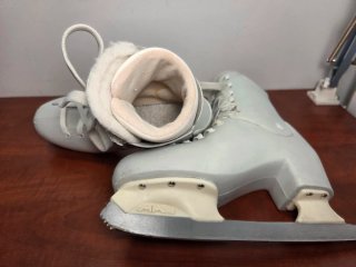 Pattini su ghiaccio trezeta bianchi