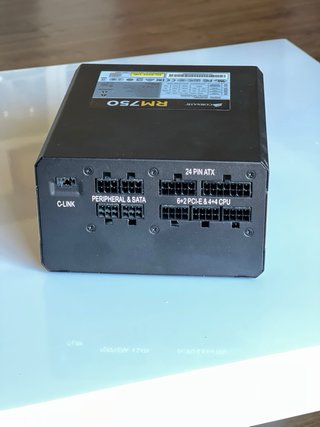 Fuente Corsair RM750 80 Plus Gold Modular