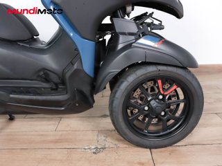 YAMAHA TRICITY 300