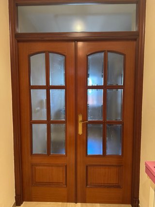 Puertas de madera sapely macizas