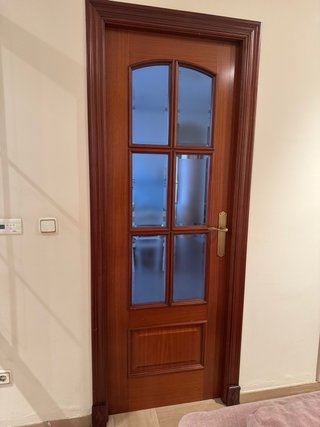 Puertas de madera sapely macizas