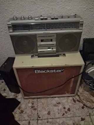 Radio Casete Philips Plata y Marrón