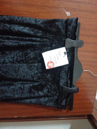 Pantalón negro de terciopelo