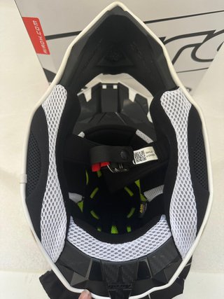 Casco Airoh Cross T-XL super ligero