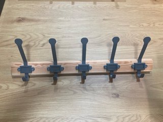 Perchero Ikea 5 Ganchos Madera y Metal