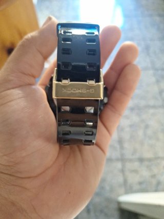 Reloj Casio G-Shock Negro/Dorado Original