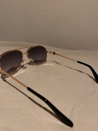Gafas de sol Guess aviador doradas
