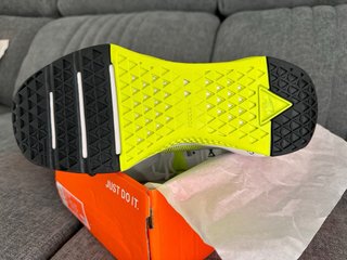 Nike Metcon 10 Blanco/Amarillo