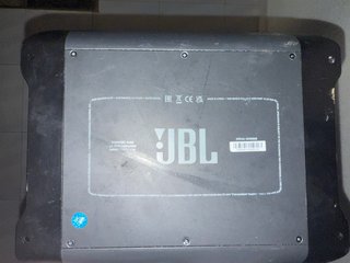 Bombo y amplificador negro