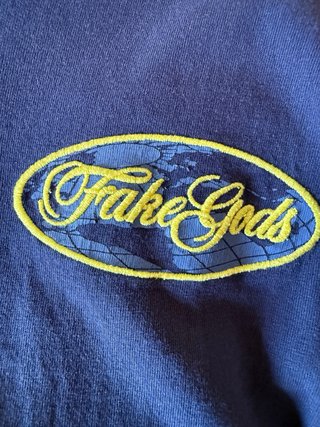 Camiseta Fake Gods Expanding to the World