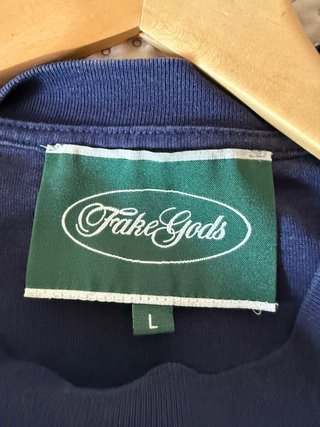 Camiseta Fake Gods Expanding to the World