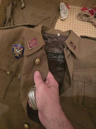 2 Uniformes antiguos Alferez ejército Español 1950