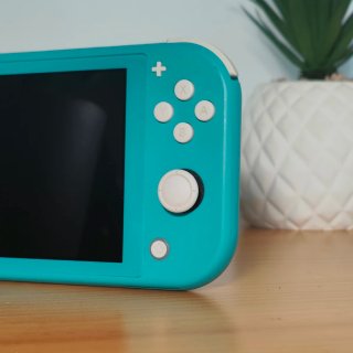 Nintendo Switch Lite Azul + cargador