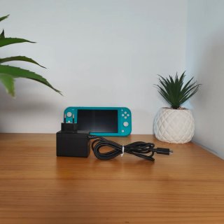 Nintendo Switch Lite Azul + cargador
