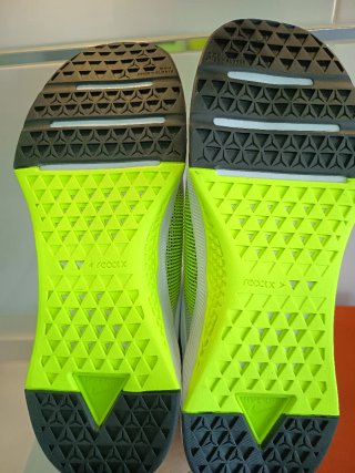 Nike Metcon 10 Talla 42 42'5 Blancas y Amarillas