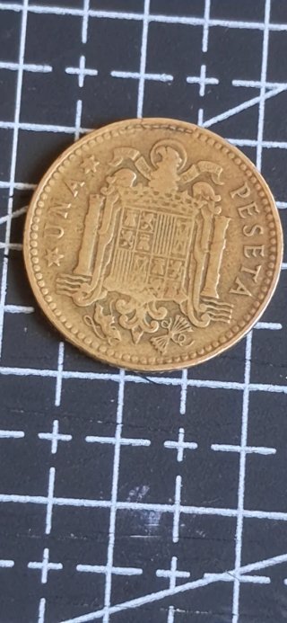 Una Peseta 1966 estrella 67