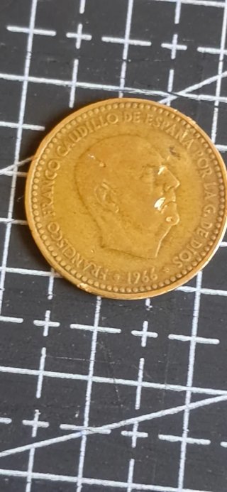 Una Peseta 1966 estrella 67