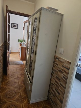 Armario puertas cristal y cajones