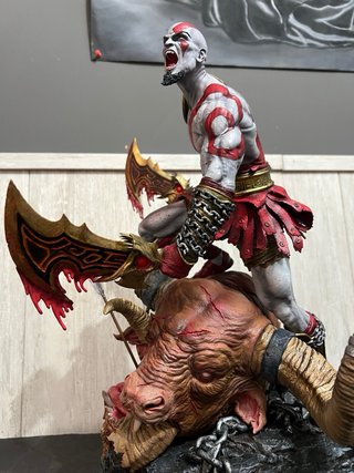Figura Kratos Resina Pintada a Mano