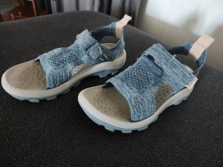 Sandalias Quechua Azul y Beige Talla 33