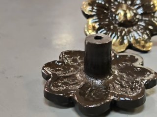 Tiradores armario latón flor (3 uds)