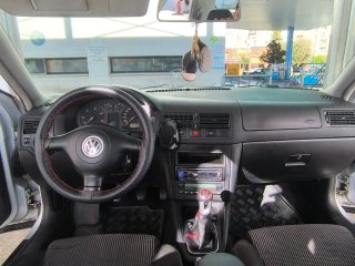 Volkswagen Golf 2000