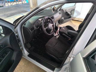 Volkswagen Golf 2000