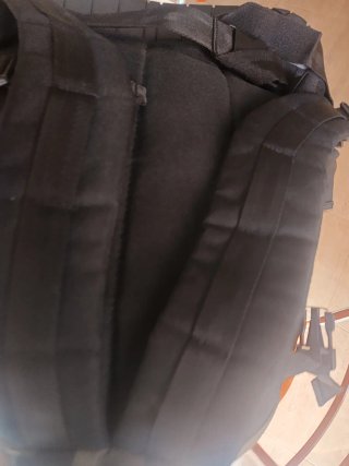 Mochila verde con cordones y malla