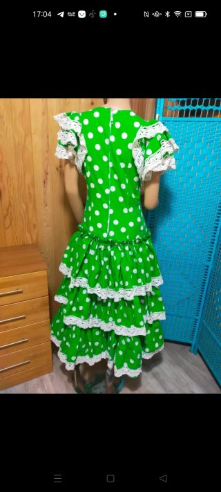 Traje de Gitana Verde con Lunares Blancos