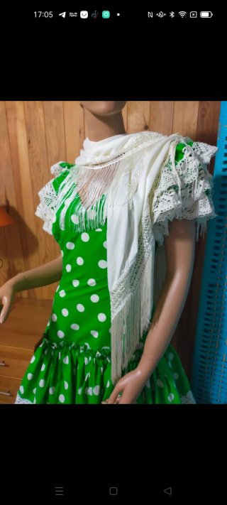 Traje de Gitana Verde con Lunares Blancos