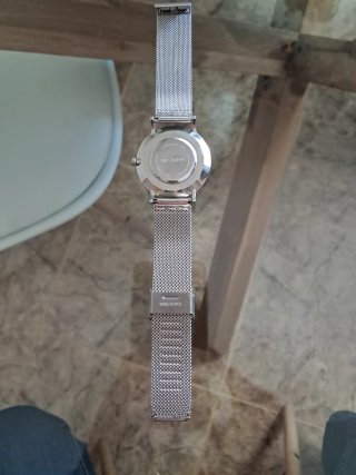 Reloj MILNER analógico plateado