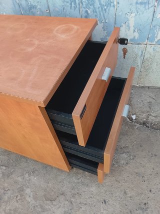 Mueble de madera GORGE con 3 cajones