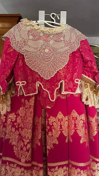 Traje de Fallera Rosa y Dorado