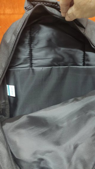 Mochila gris para ordenador . A estrenar